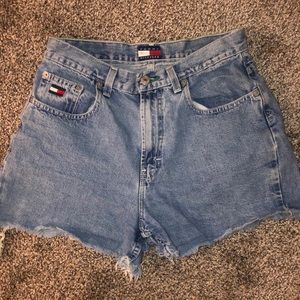 Tommy Hilfiger high waisted shorts (vintage)